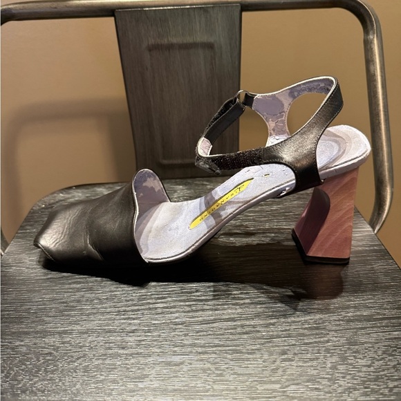 Lisa Nading Elegant Black Leather Heels with Ankle Strap - Picture 7 of 16